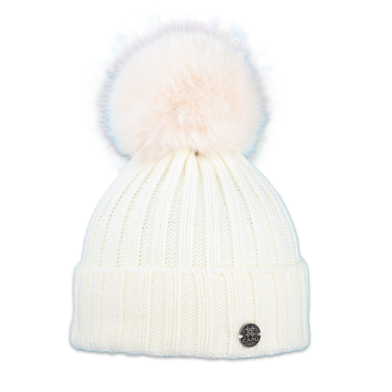 Dětská čepice s kožešinovou bambulí